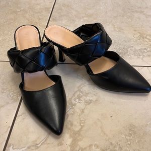 Black point toe heels.